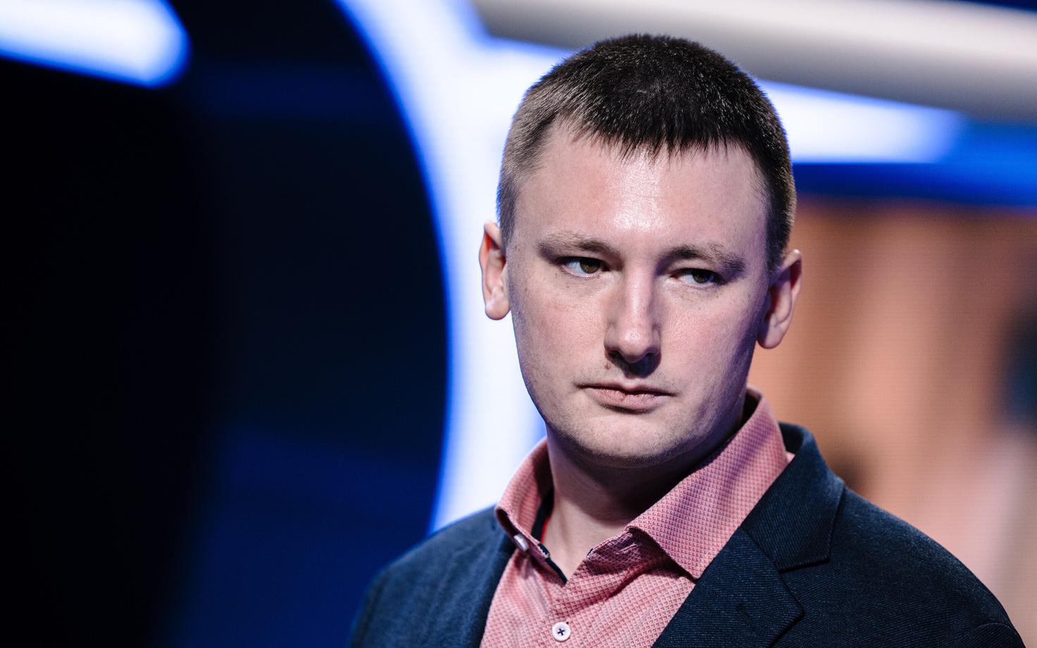 Никита Панюшкин в студии веб-передачи ERR