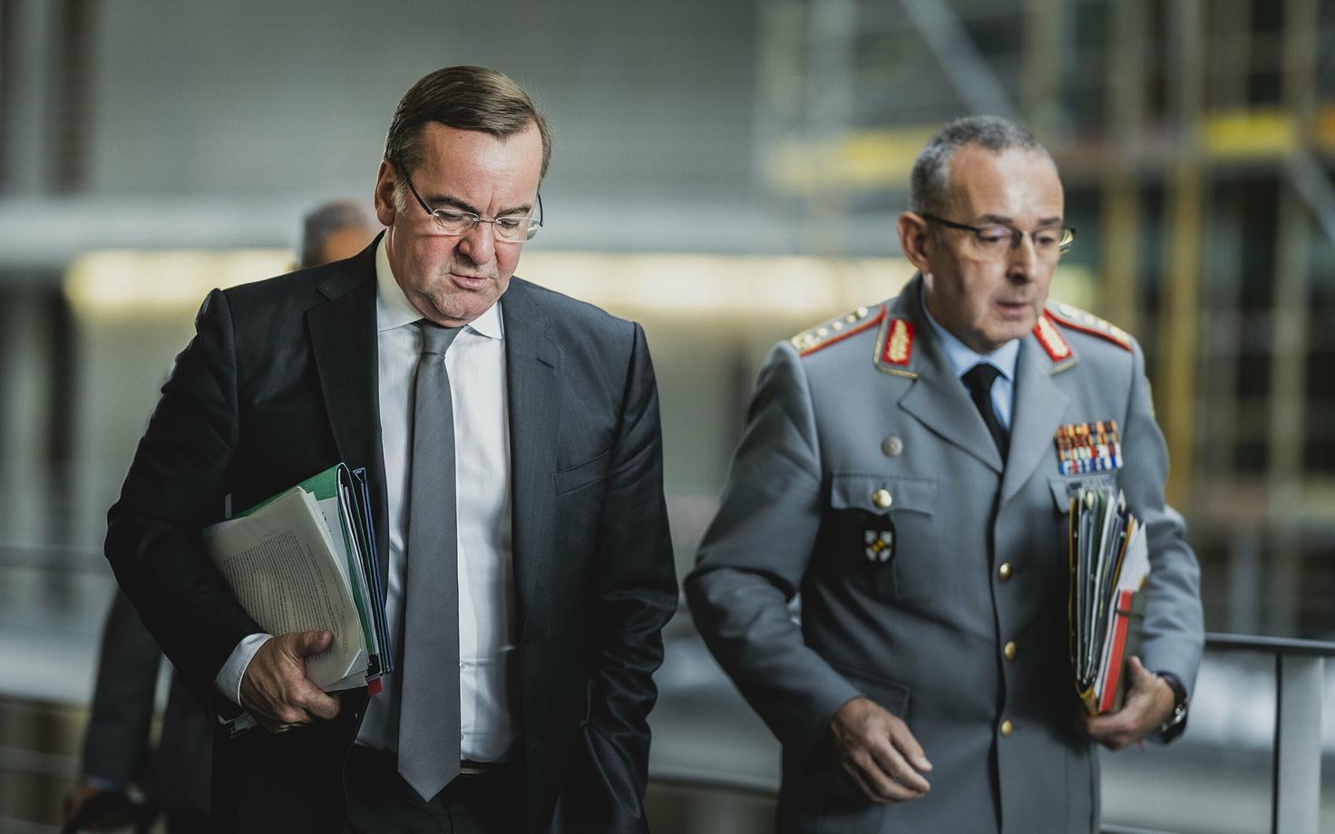 Saksamaa kaitseminister Boris Pistorius ja Bundeswehri juht Carsten Breuer.