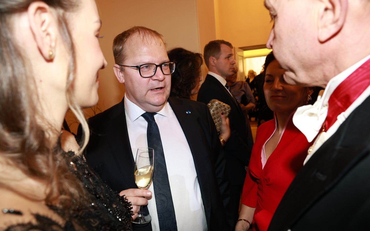 Urmas Paet presidendi vastuvõtul