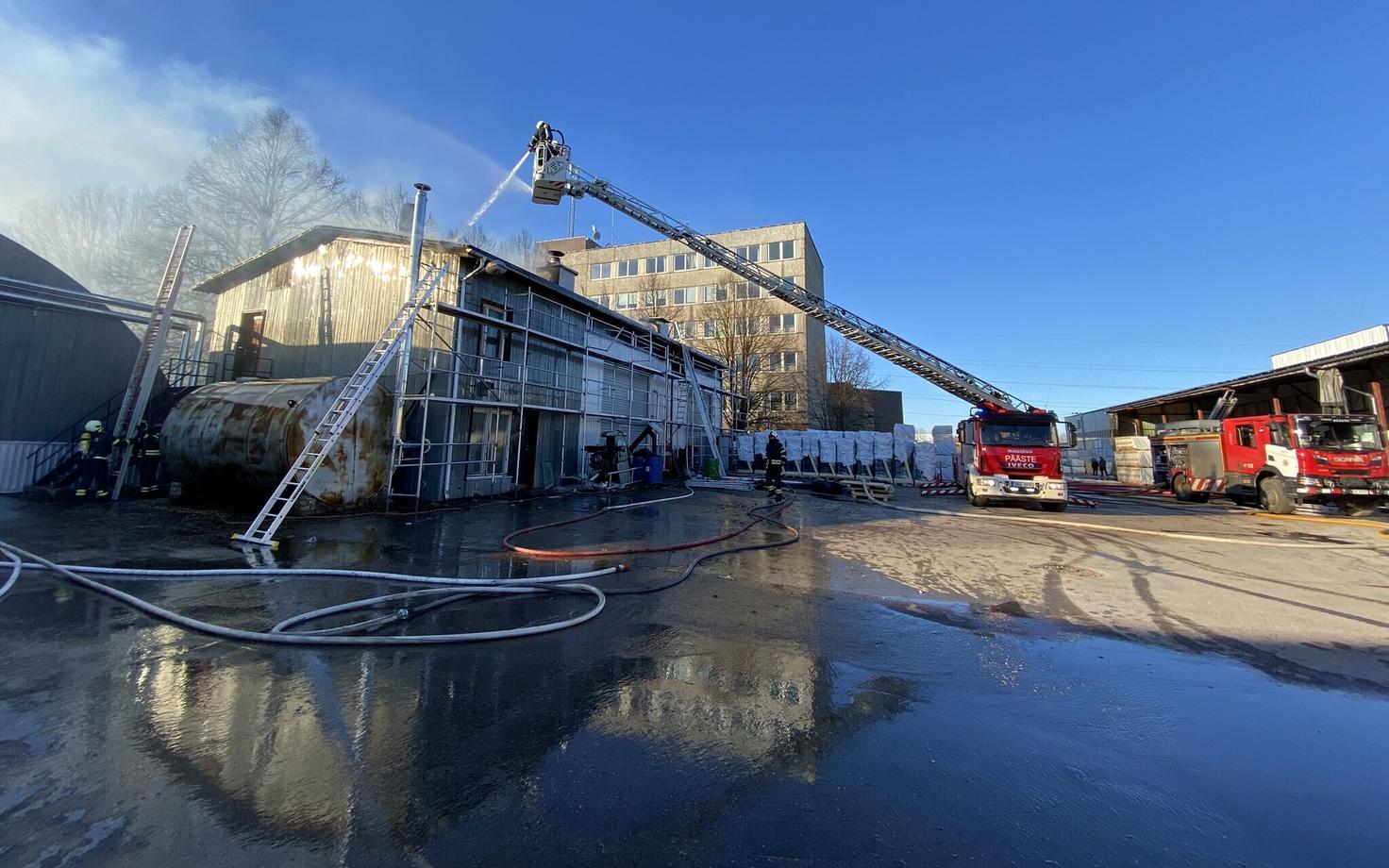 Пожар в Тарту на улице Тяхе.