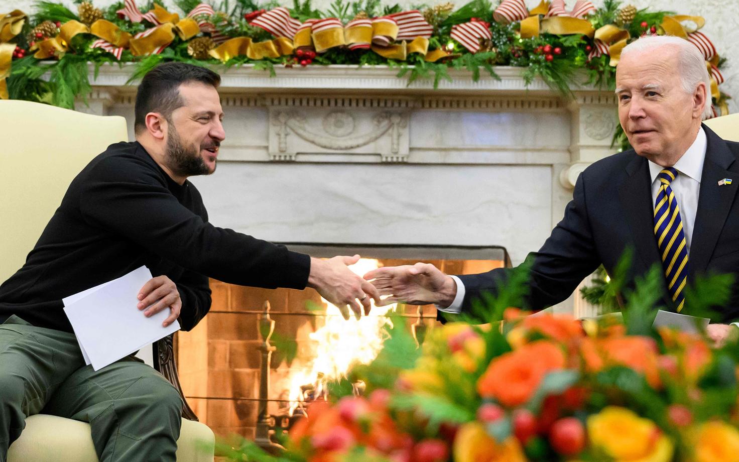 Ukraina president Volodõmõr Zelenski ja USA president Joer Biden. Ukraina otsib asendust USA-lt saamata jäänud abile.