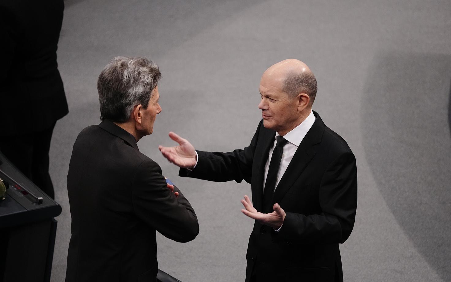 SPD fraktsiooni juht Bundestagis Rolf Mützenich ja Saksa kantsler Olaf Scholz.