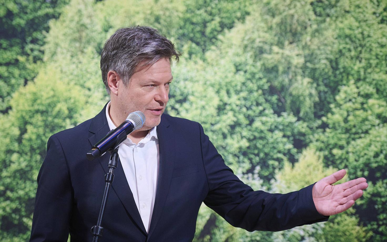 Saksamaa roheliste valitsusdelegatsiooni juht majandusminister ja asekantsler Robert Habeck. Saksa roheliste valijate huvi Euroopa Parlamendi valimiste vastu on kõigi erakondade seas suurim.