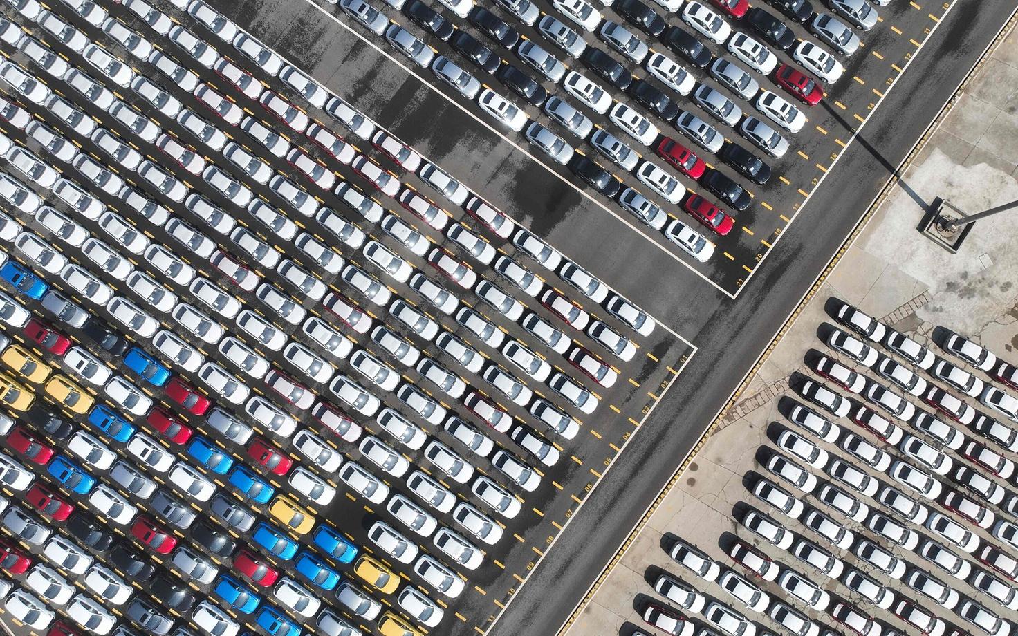 Ekspordiks ettevalmistatud Hiina autod Lianyungangi sadamas Jiangsu provintsis.