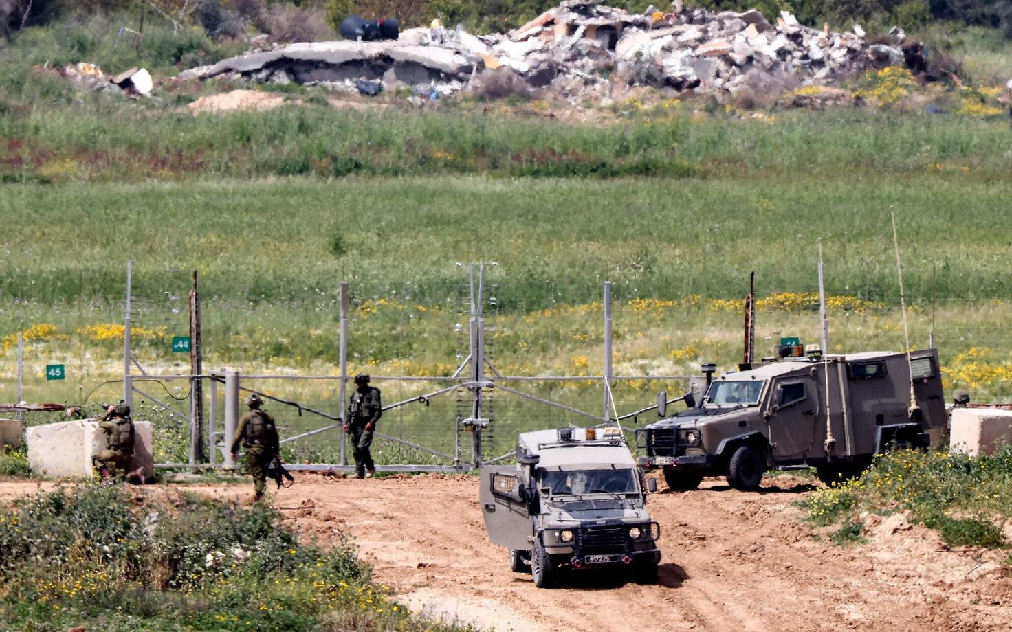 Iisraeli sõjaväelased Gaza sektoris.