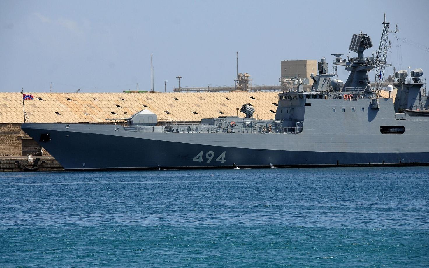 Venemaa mereväe fregatt RFS Admiral Grigorovich (494), ankrus Port Sudaanis.
