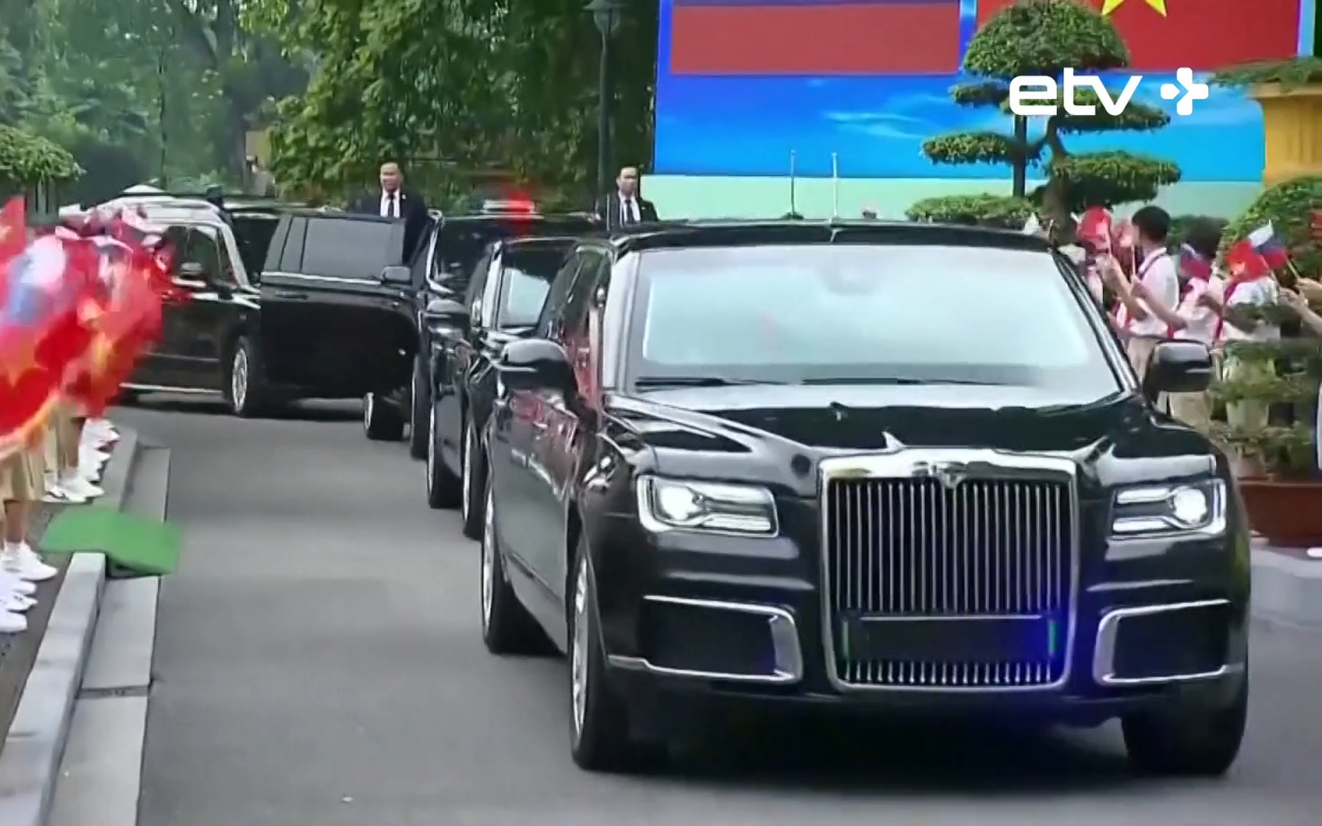 20 июня президент РФ Владимир Путин после КНДР прибыл с визитом во Вьетнам.