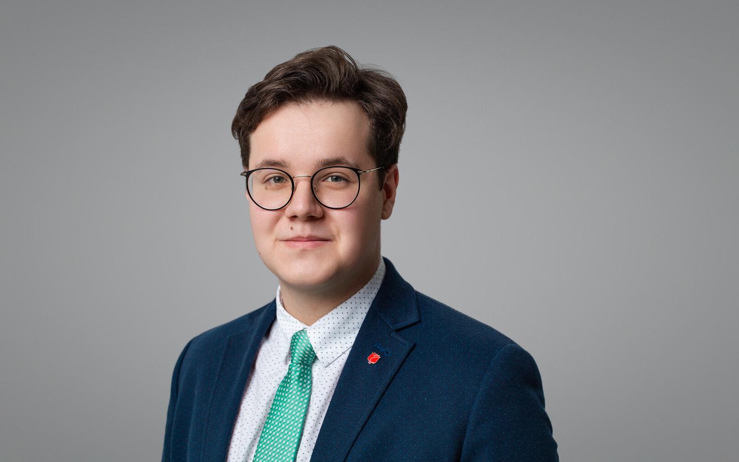 Дмитрий Сазанов.