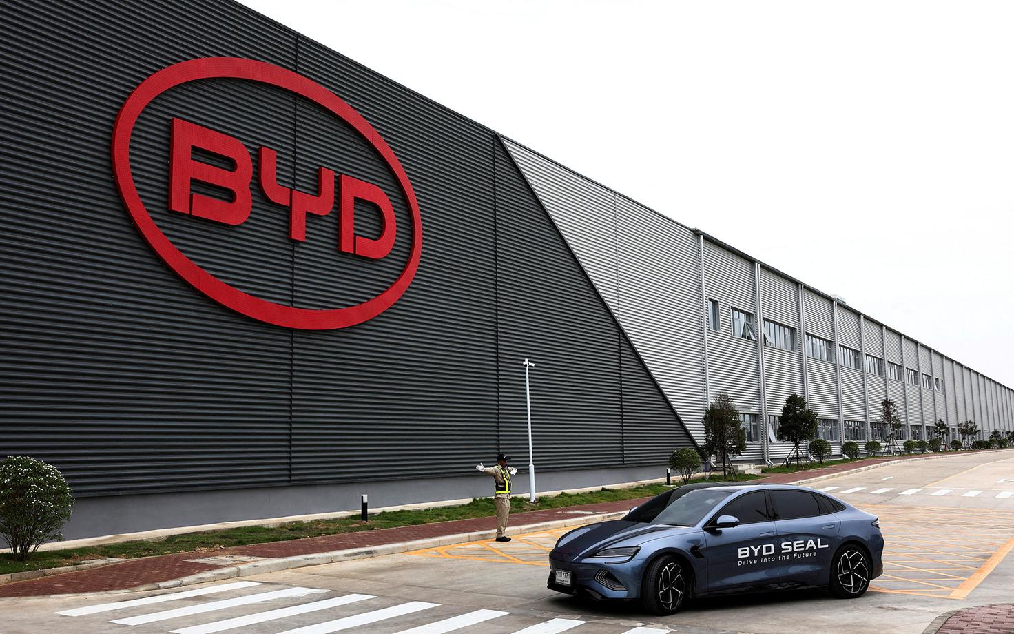 Китайский производитель электромобилей BYD.