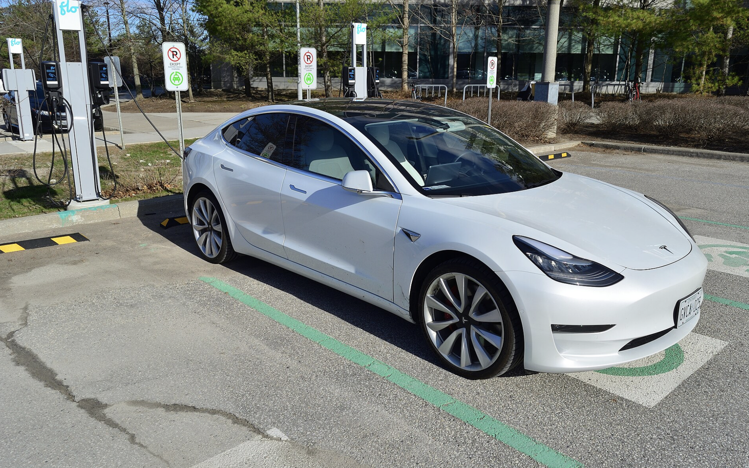 Для Tesla дополнительная пошлина снизится до 7,8%.