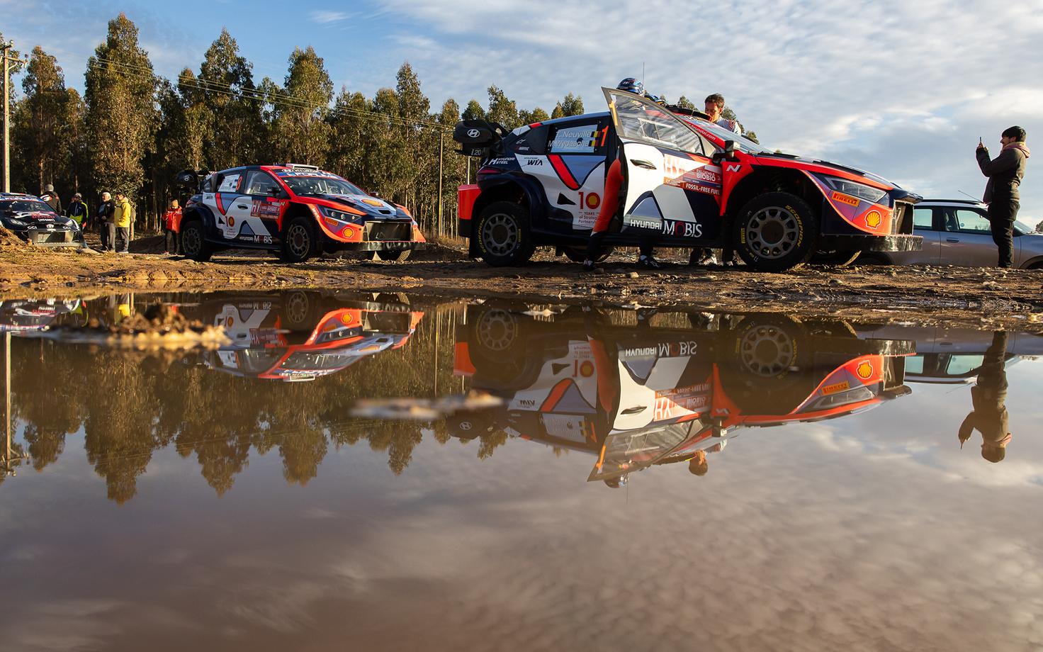 Thierry Neuville - Martijn Wydaeghe ja Ott Tänak - Martin Järveoja