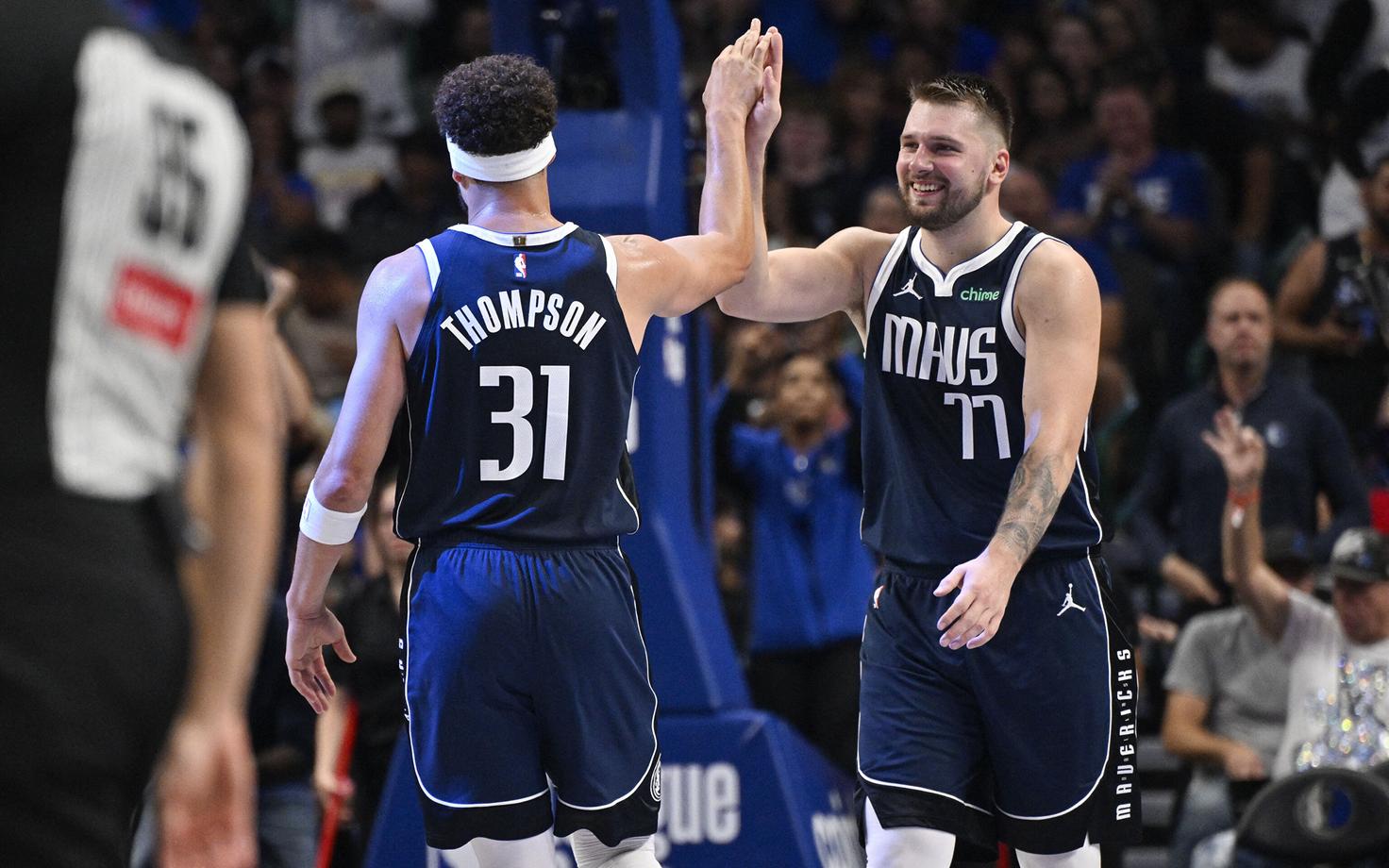 Klay Thompson ja Luka Doncic