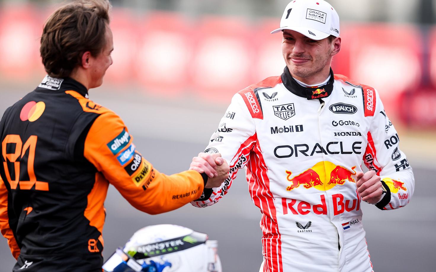 Oscar Piastri ja Max Verstappen