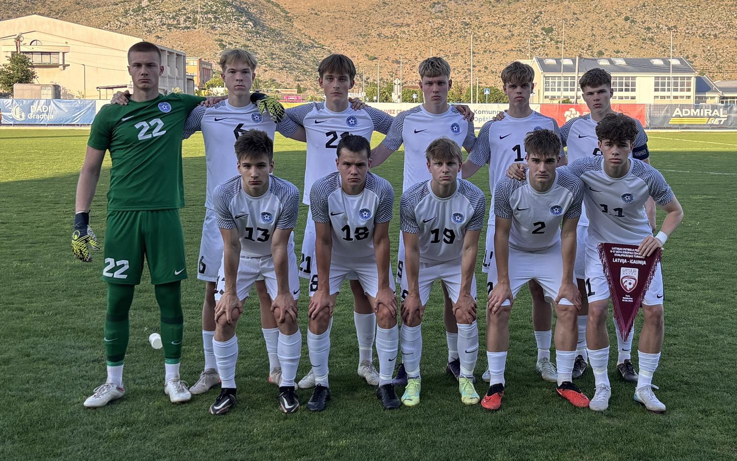 U-18 koondis enne võidumängu Läti üle.