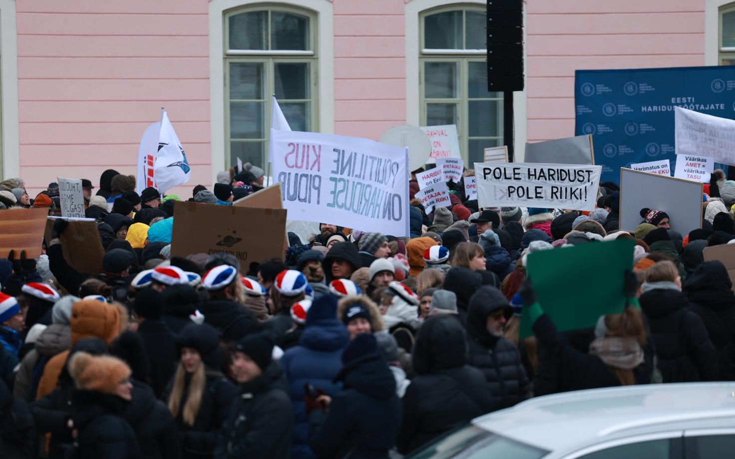 Пикет учителей на Тоомпеа. Иллюстративное фото.