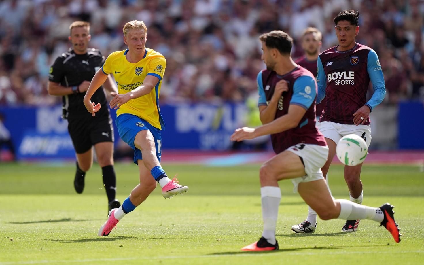Rocco Robert Shein mängus West Ham Unitedi vastu