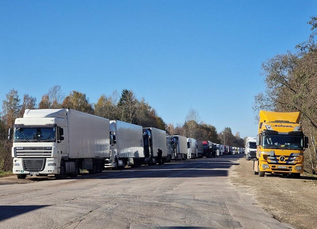 Veokid Läti ja Venemaa vahelises Terehova piiripunktis.