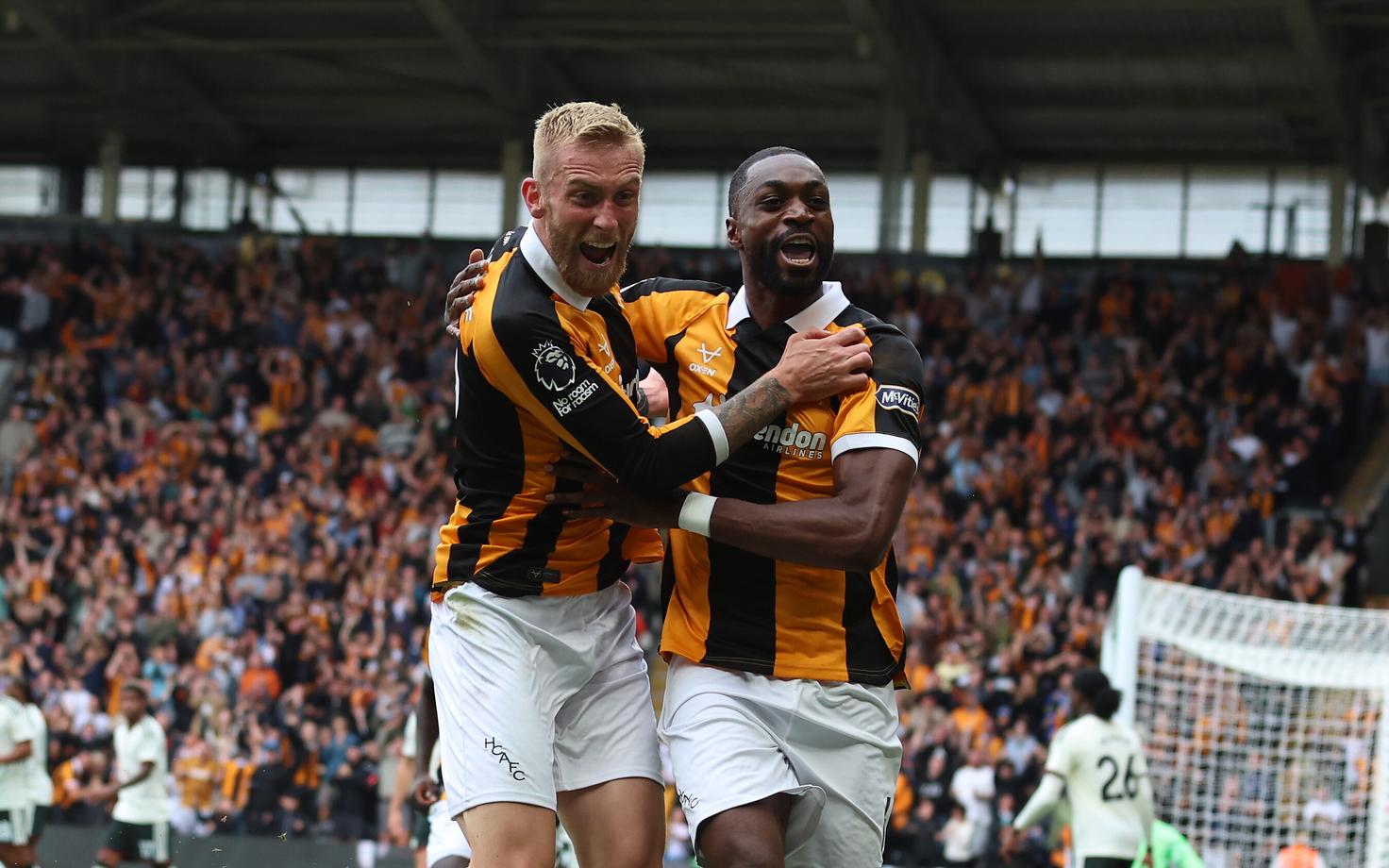 Hull City mängijad Oli McBurnie ja Semi Ajayi.