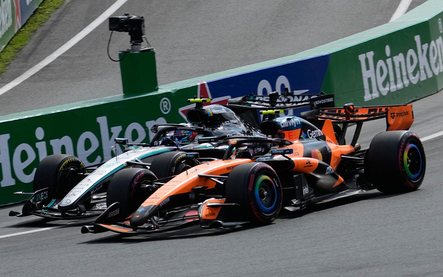Kimi Antonelli (vasakul) ja Lando Norris