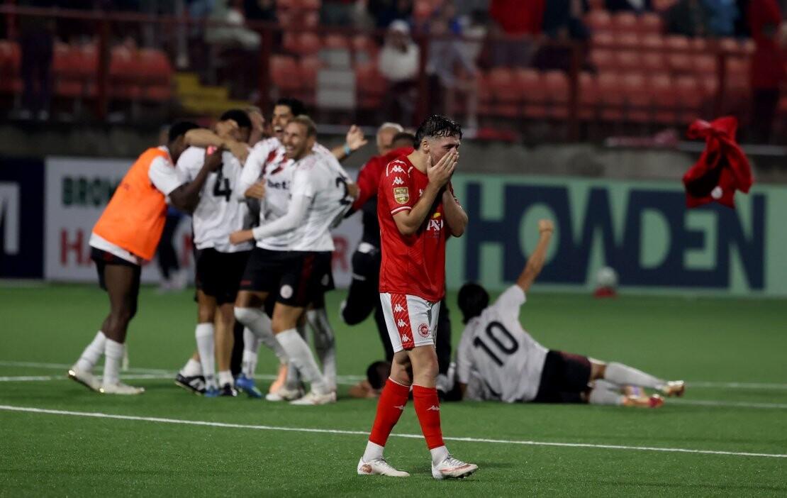 Lincoln Red Imps alistas Larne'i
