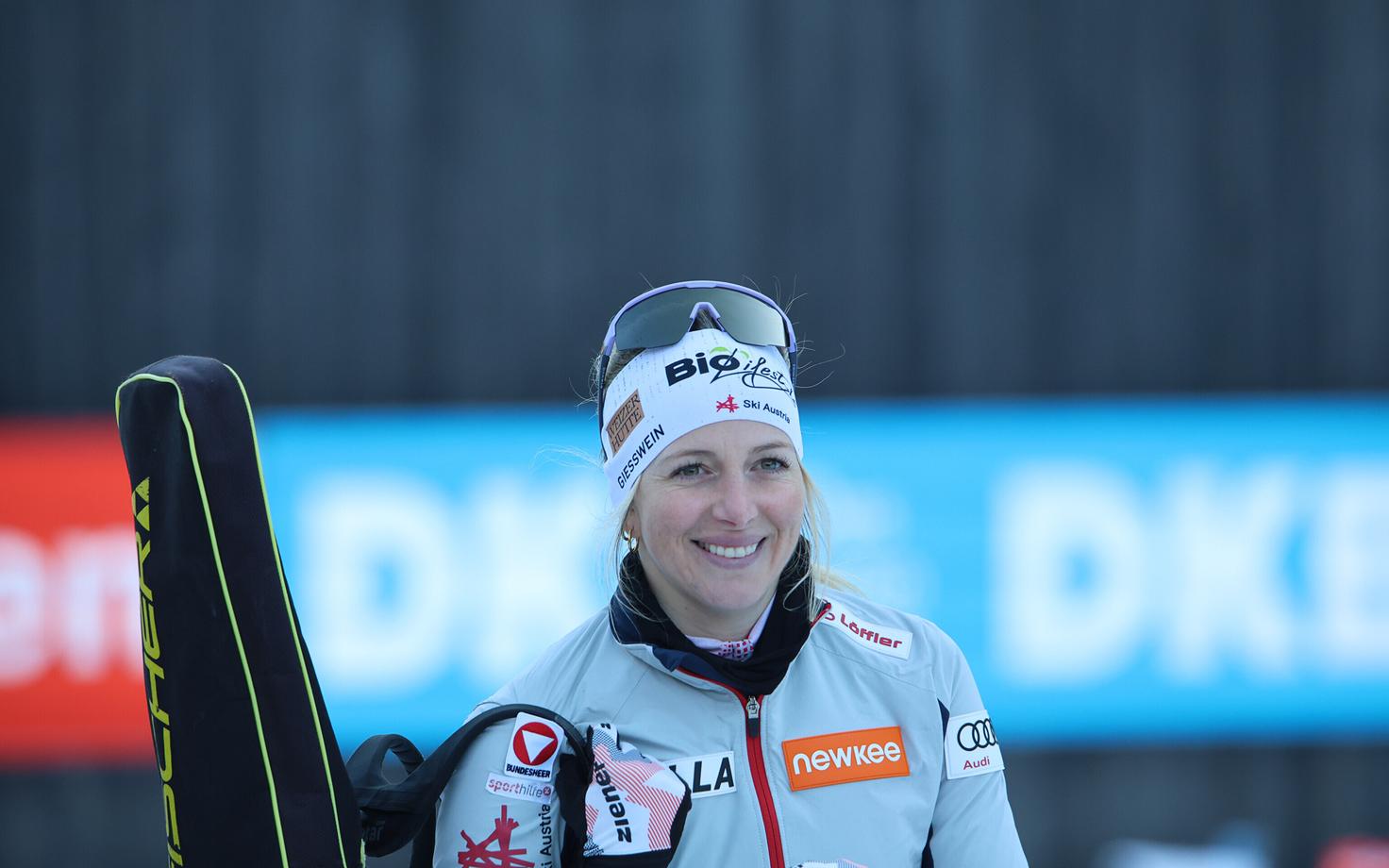 Lisa Theresa Hauser