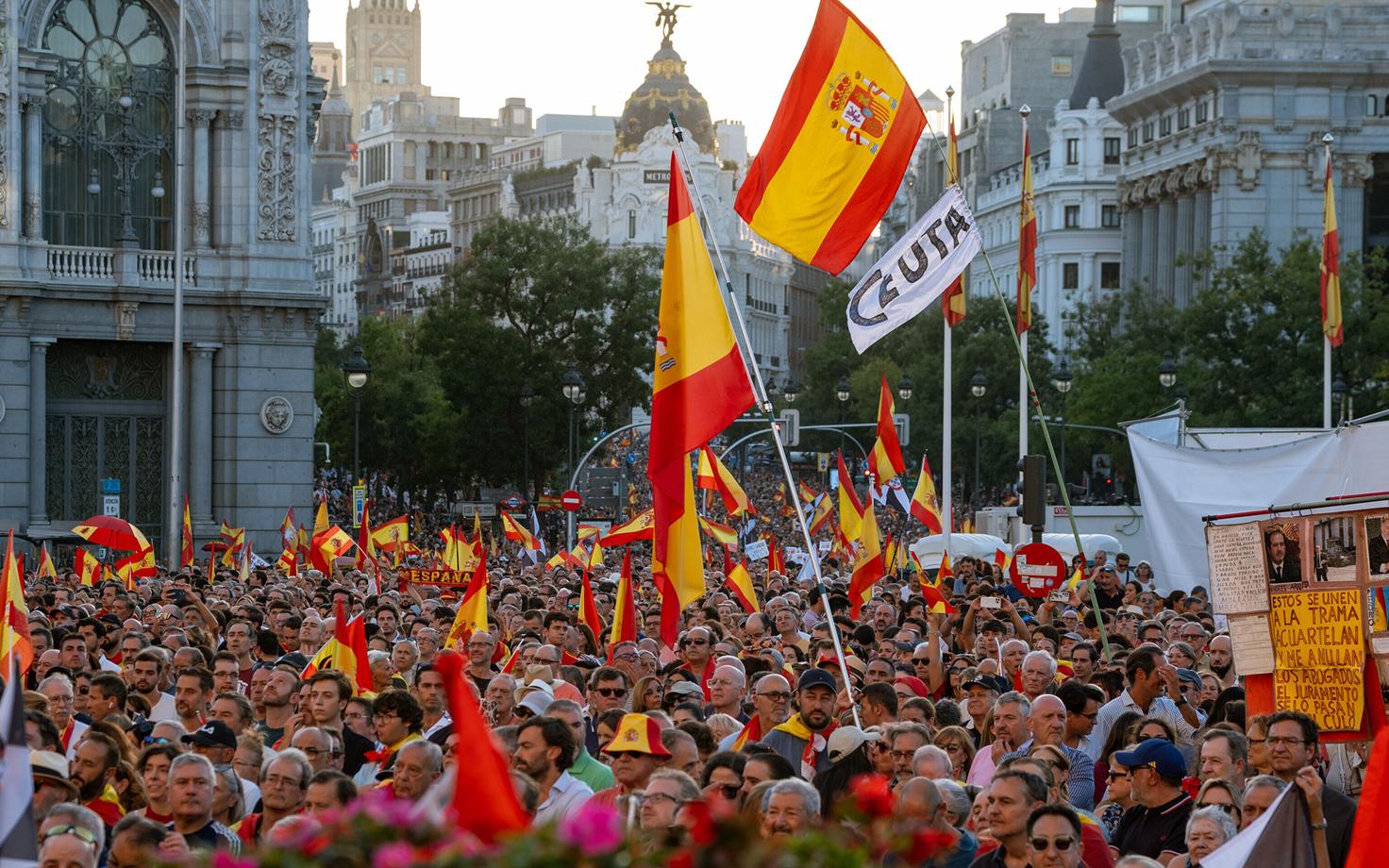 Madridis kogunesid kümned tuhanded inimesed valitsuse rändepoliitika vastu meelt avaldama