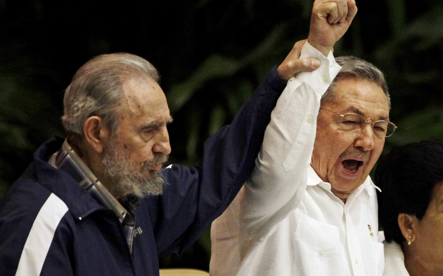 Kuuba kommunistliku režiimi esimene diktaator Fidel Castro ja tema noorem vend Raúl Castro