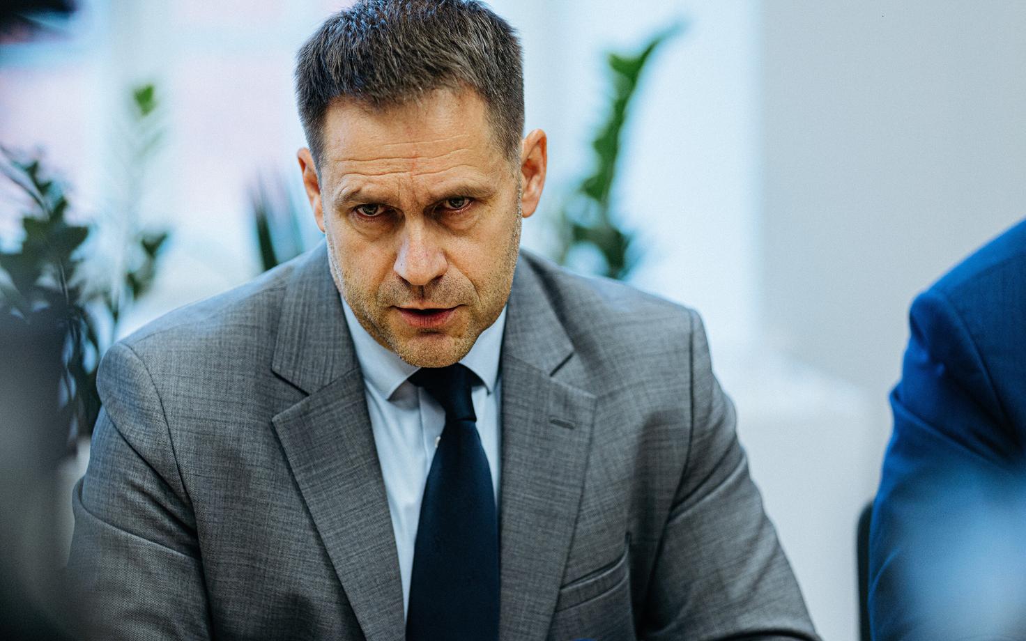 Эльмар Вахер.