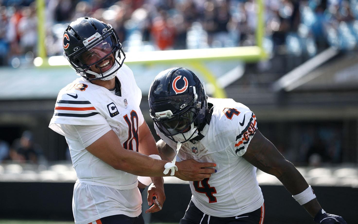 Chicago mängujuht Caleb Williams ja jooksja D'Andre Swift