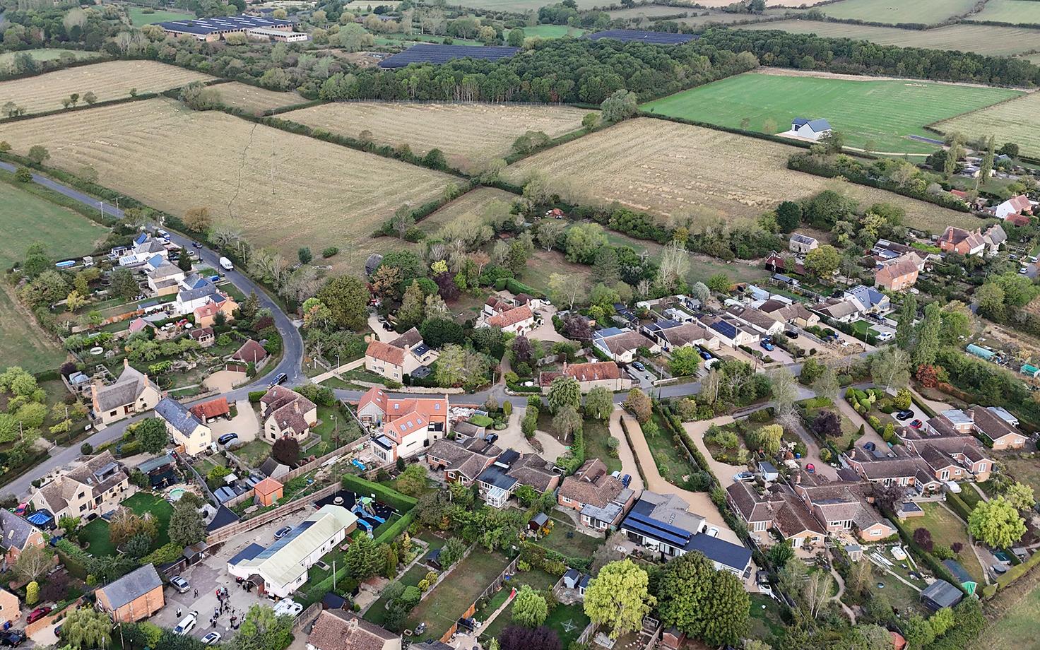 Inglismaal Oxfordshire’i piirkonnas asuv väike Piddingtoni küla