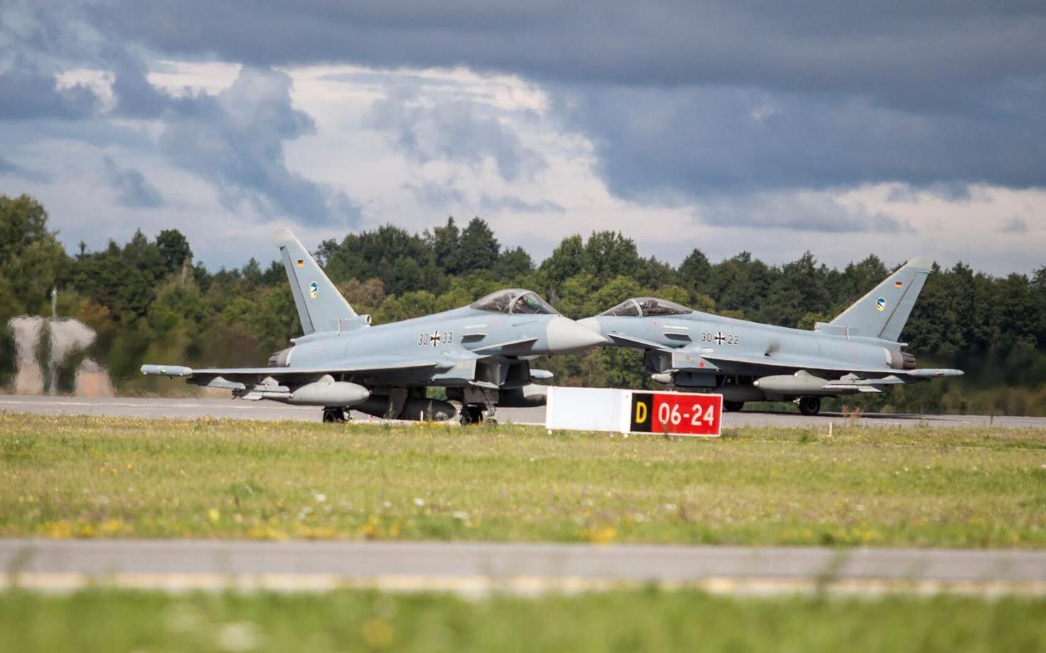 Saksa õhujõudude hävitajad Eurofighter Ämaris.