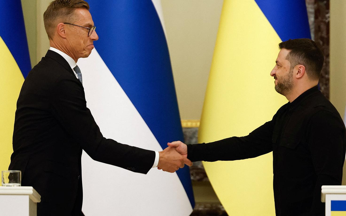 Александер Стубб (слева) и Владимир Зеленский.