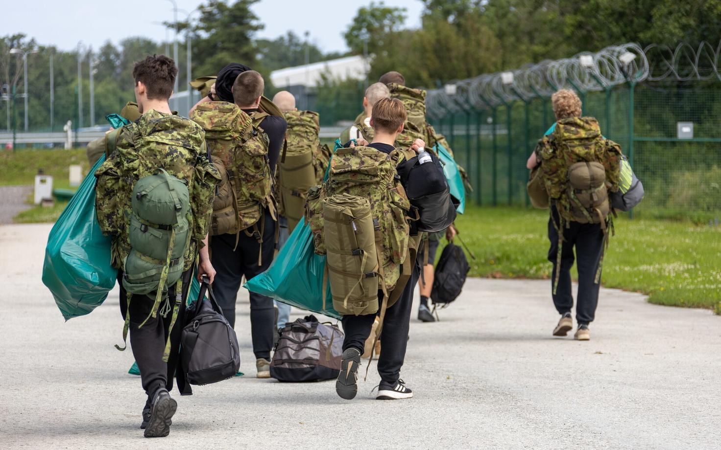 A new batch of Estonian Defense Forces (EDF) conscripts arriving on base.