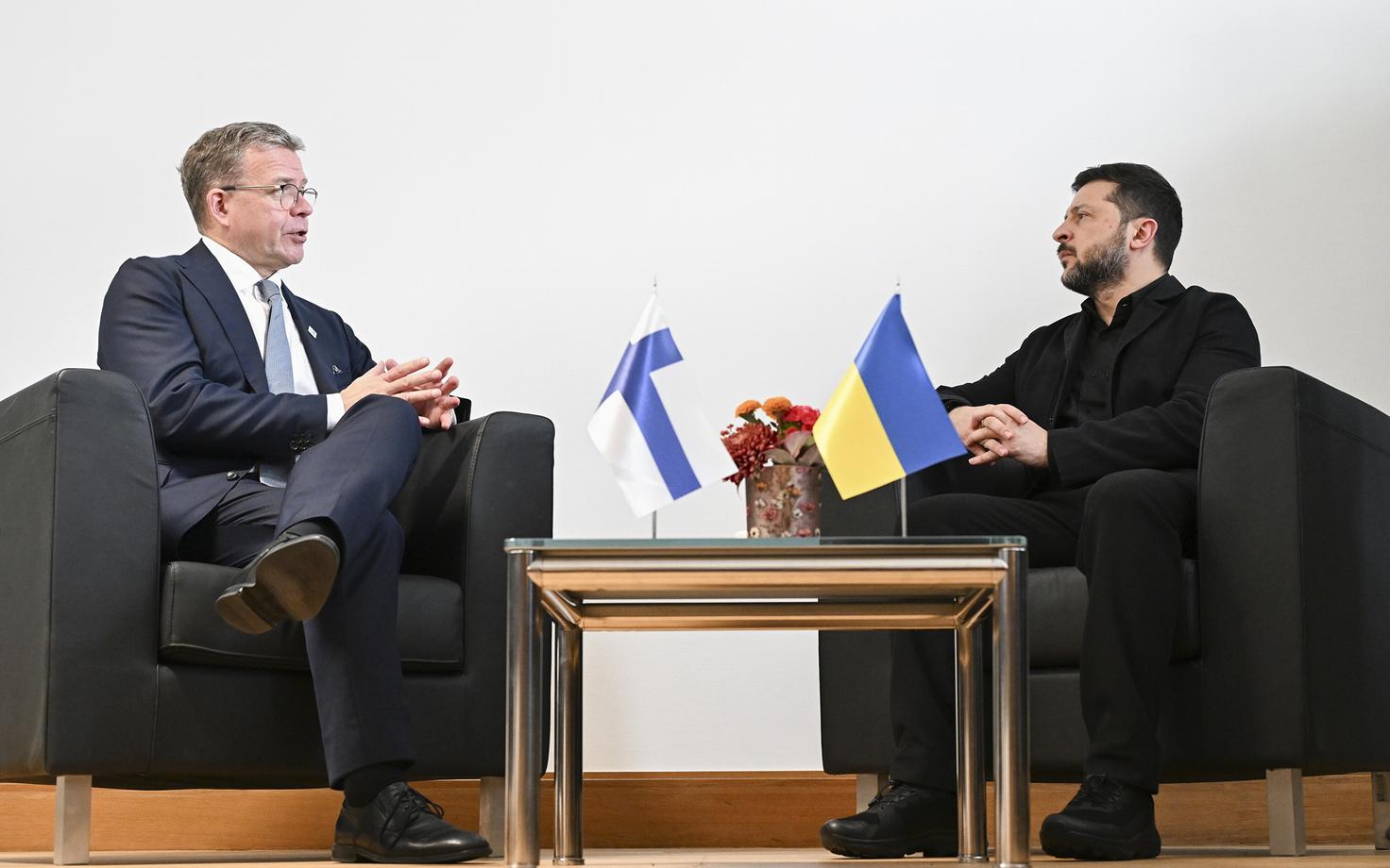Петтери Орпо (справа) и Владимир Зеленский.