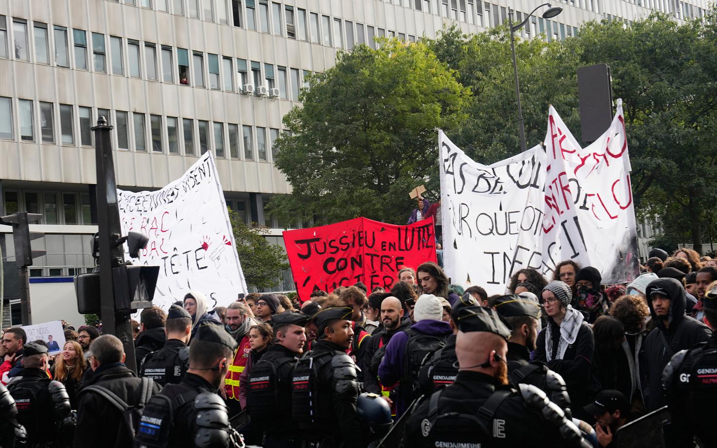 Meeleavaldus Pariisis