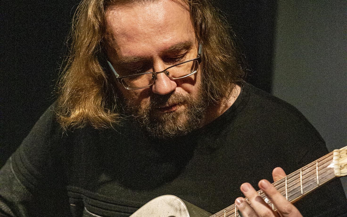 Andrejs Rozits Andres Roots avaldas Šotimaal filmitud kontserdivideo | Arhiiv | ERR