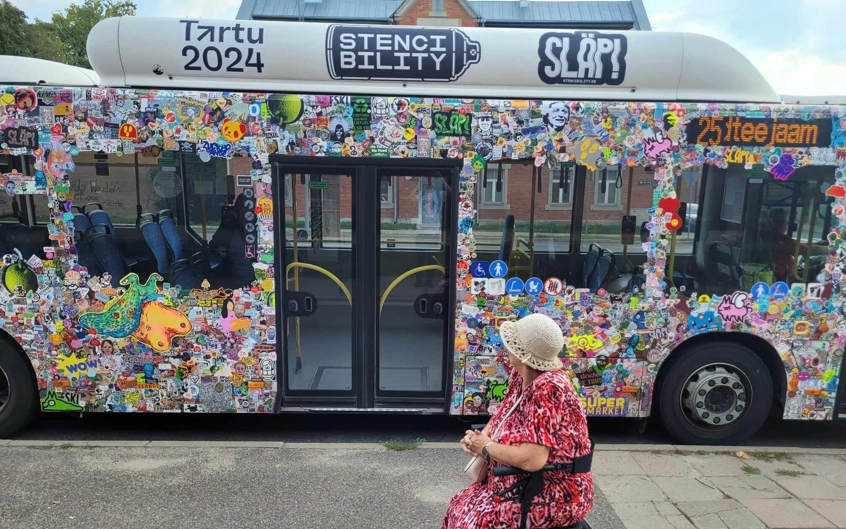 Maria Fs Red Europe's largest sticker exhibition to open on Tartu city bus | News | ERR